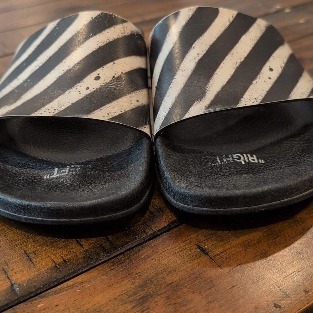 Off-white Spray Stripes Slides 43